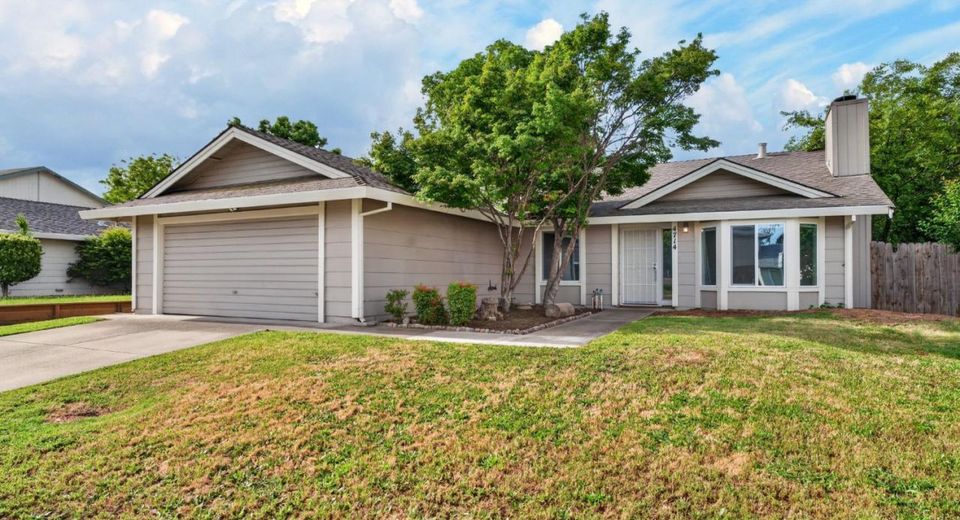 4714 Monument Dr, Sacramento, CA 95842 Photo