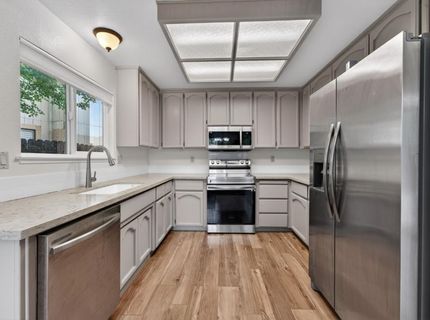 4714 Monument Dr, Sacramento, CA 95842 Photo