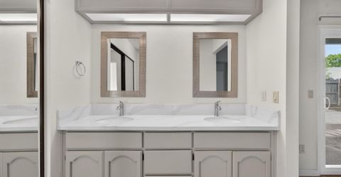 4714 Monument Dr, Sacramento, CA 95842 Photo