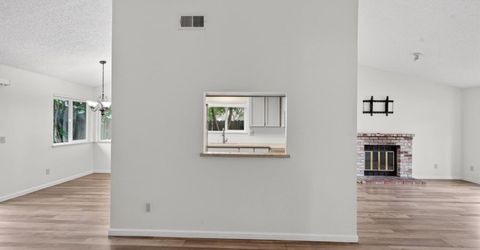 4714 Monument Dr, Sacramento, CA 95842 Photo