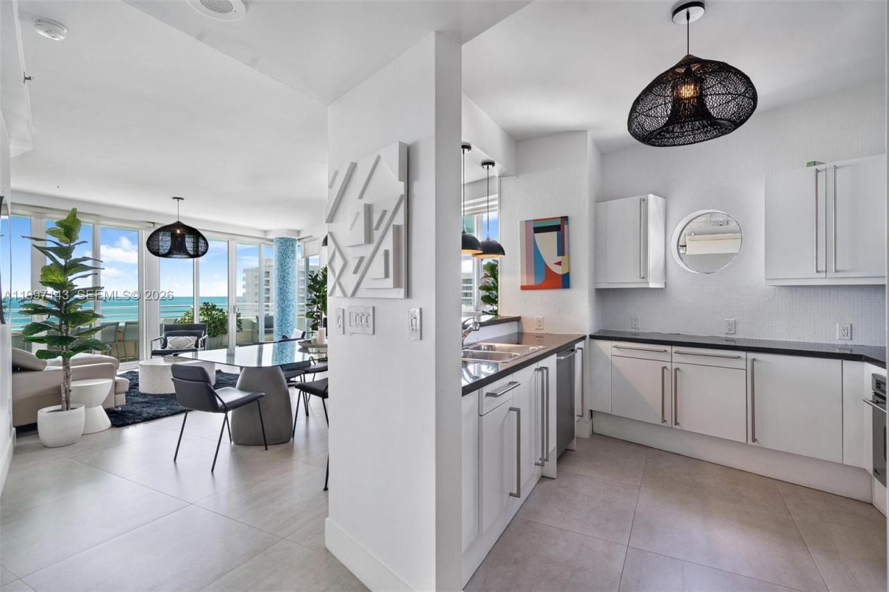 226 Ocean Dr , Unit 8F, Miami Beach, FL 33139 Photo