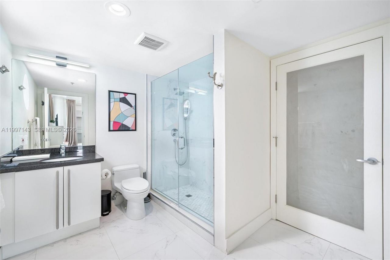 226 Ocean Dr , Unit 8F, Miami Beach, FL 33139 Photo