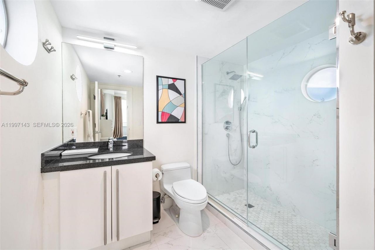 226 Ocean Dr , Unit 8F, Miami Beach, FL 33139 Photo