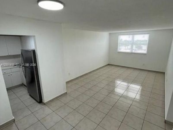 606 W 81st St , Unit 408, Hialeah, FL 33014