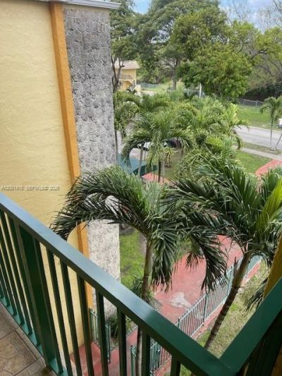 606 W 81st St , Unit 408, Hialeah, FL 33014 Photo