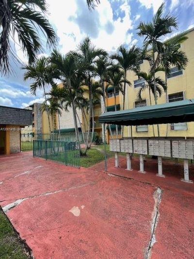 606 W 81st St , Unit 408, Hialeah, FL 33014 Photo