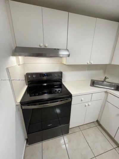 606 W 81st St , Unit 408, Hialeah, FL 33014 Photo