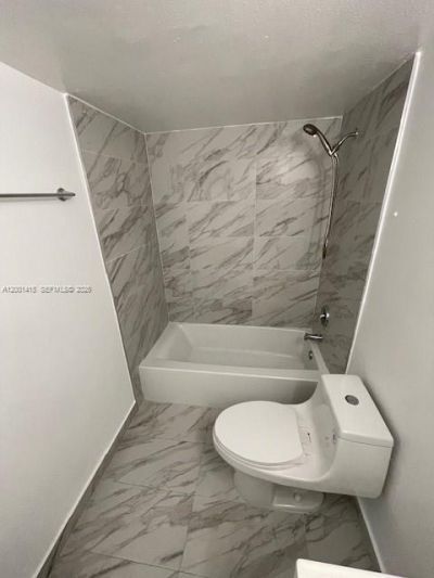 606 W 81st St , Unit 408, Hialeah, FL 33014 Photo