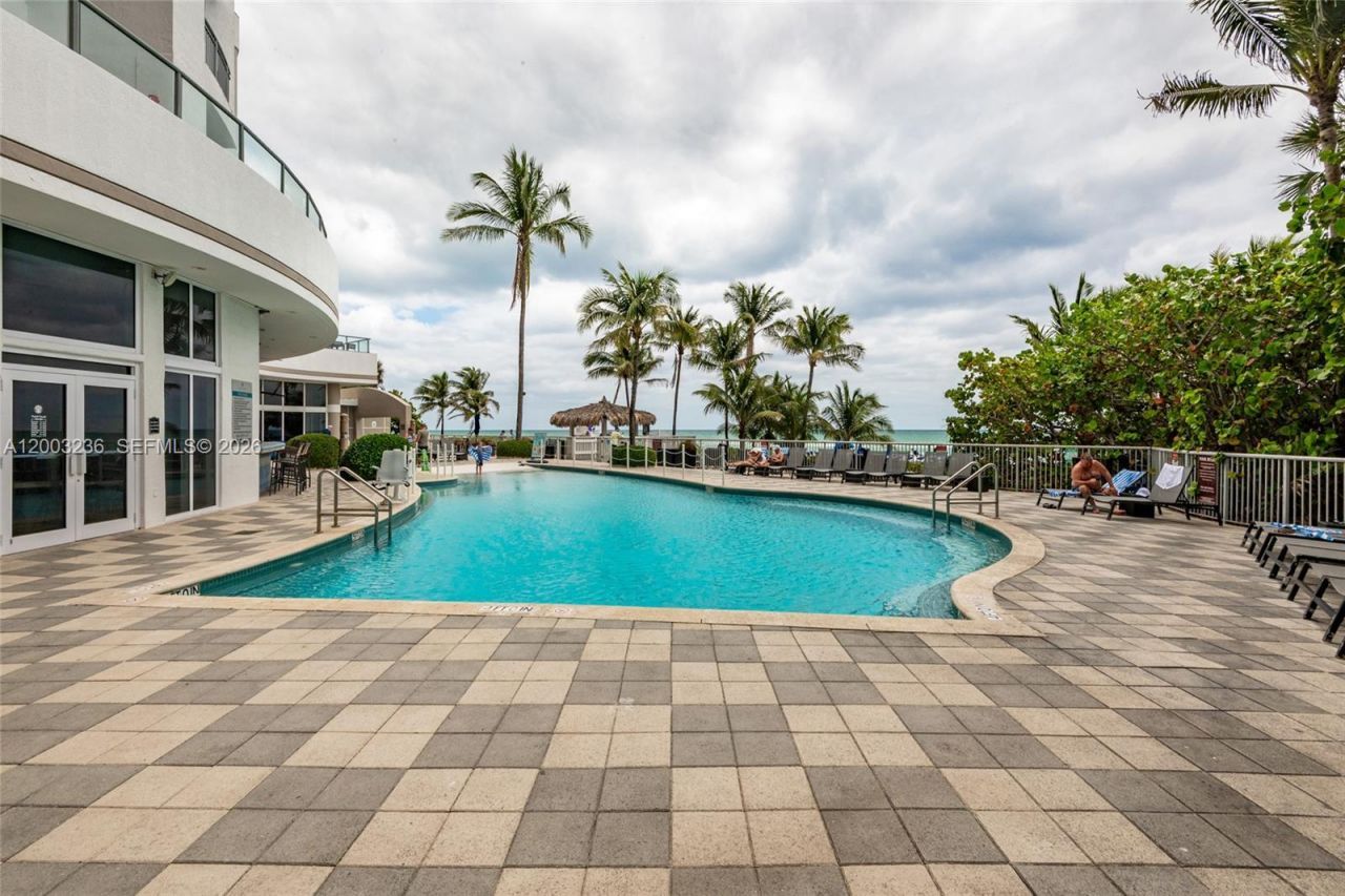 17375 Collins Ave , Unit 1601, Sunny Isles Beach, FL 33160 Photo