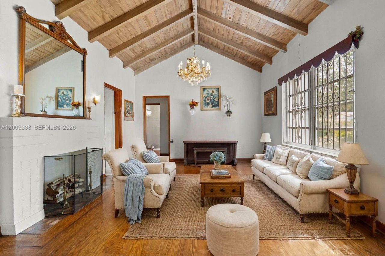 1879 SW 16th St, Miami, FL 33145 Photo