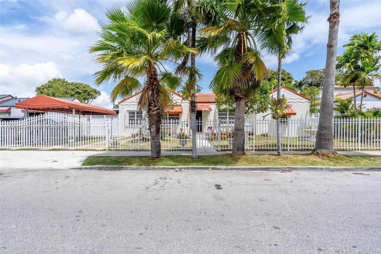 1879 SW 16th St, Miami, FL 33145 Photo