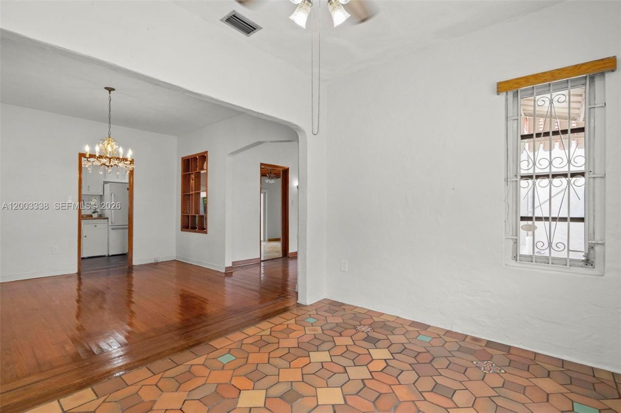 1879 SW 16th St, Miami, FL 33145 Photo