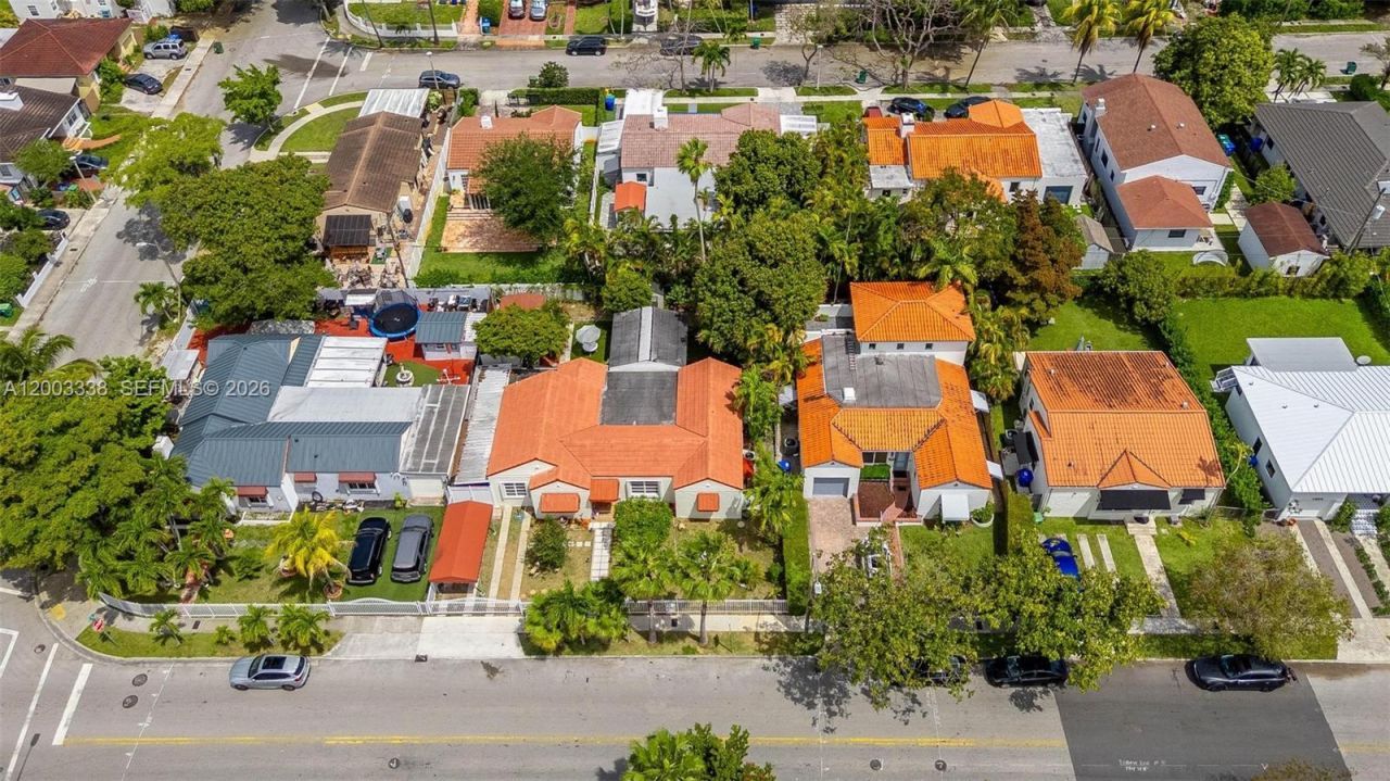 1879 SW 16th St, Miami, FL 33145 Photo