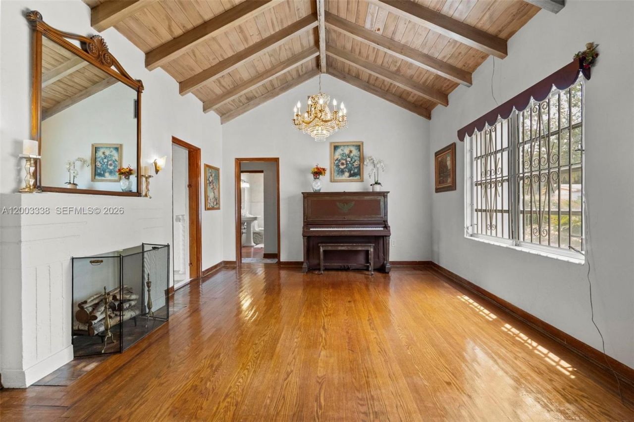 1879 SW 16th St, Miami, FL 33145 Photo