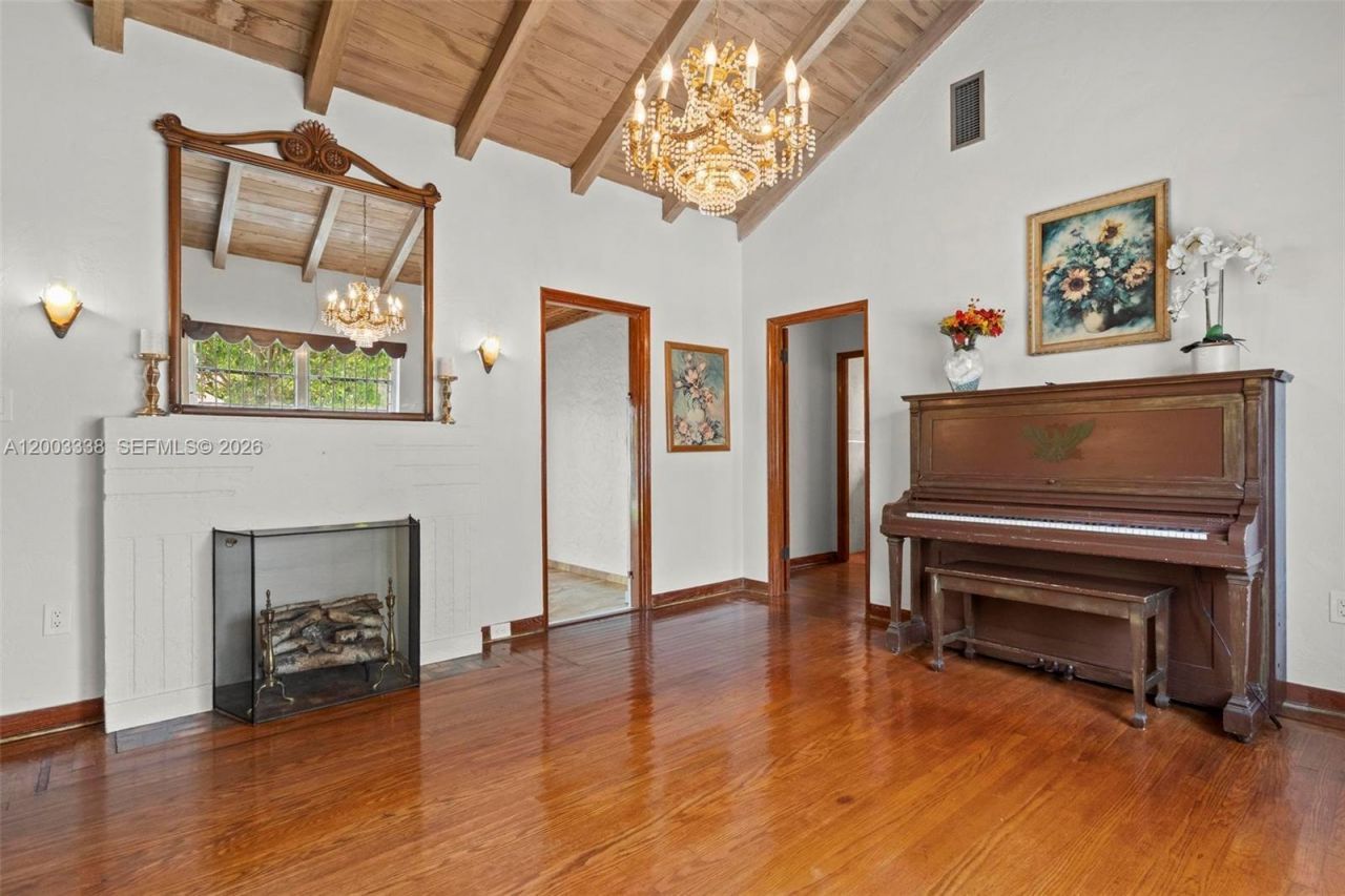 1879 SW 16th St, Miami, FL 33145 Photo