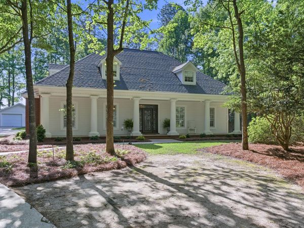 89 Twin Oaks Trace, Hattiesburg, MS 39402