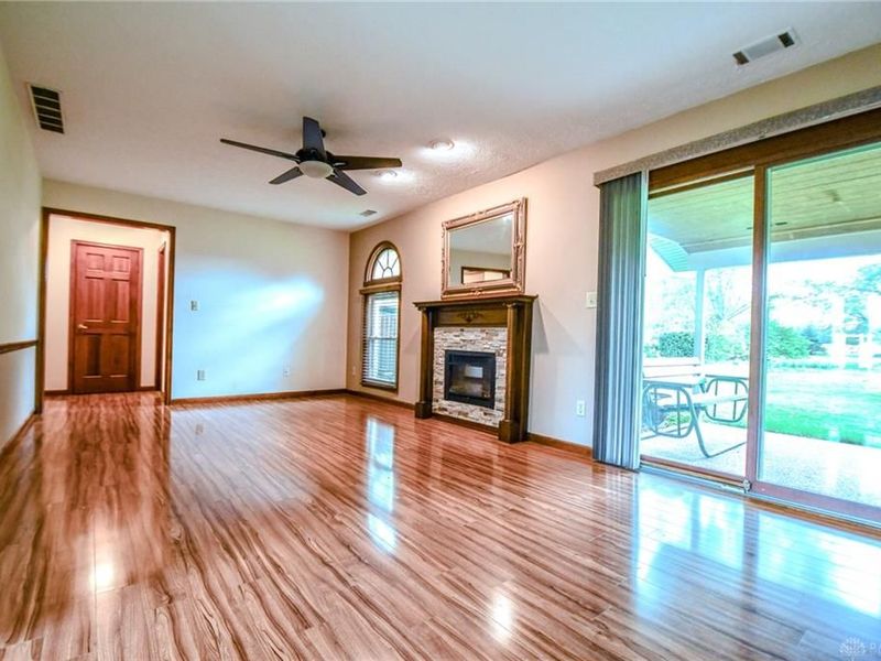 5505 US 40, Tipp City, OH 45371 Photo 14