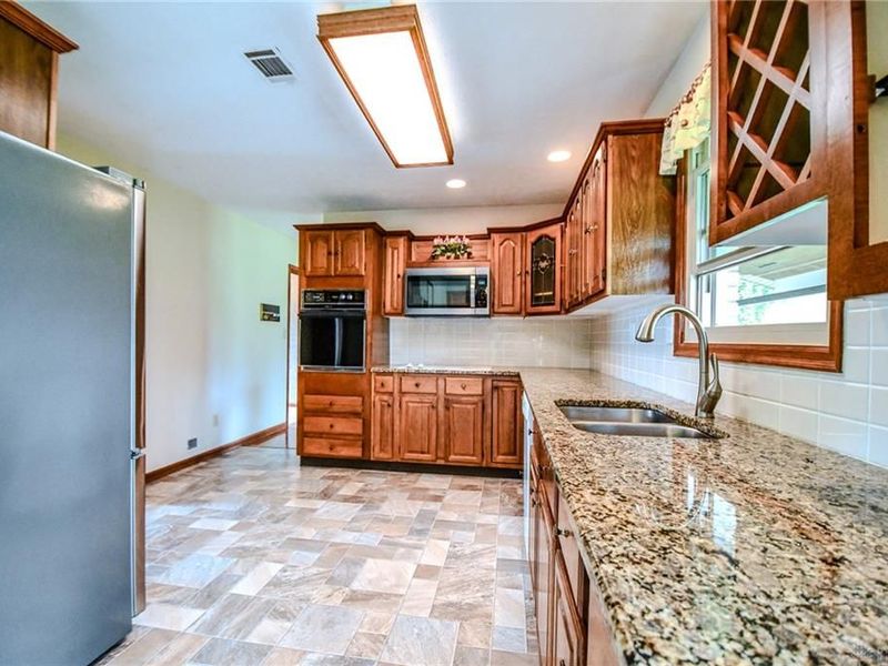 5505 US 40, Tipp City, OH 45371 Photo 7