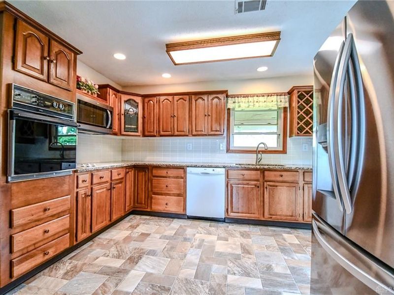 5505 US 40, Tipp City, OH 45371 Photo 9