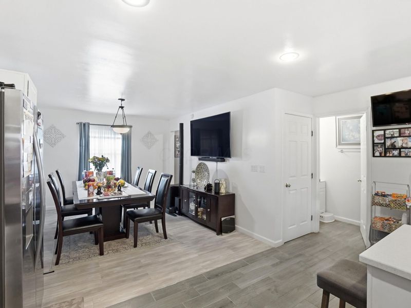 2757 Woodcroft Road , Columbus, OH 43204 Photo 14