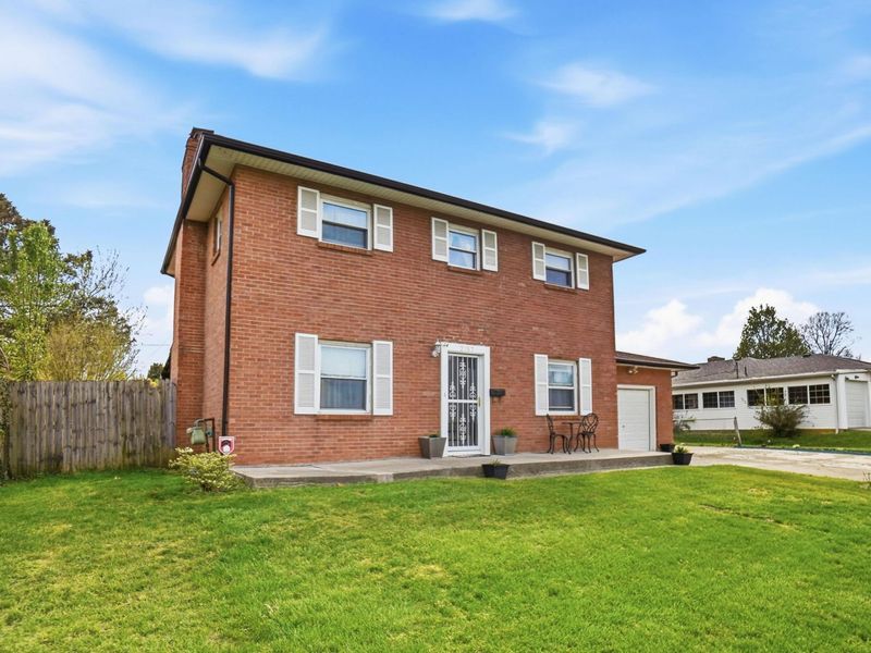 2757 Woodcroft Road , Columbus, OH 43204 Photo 2