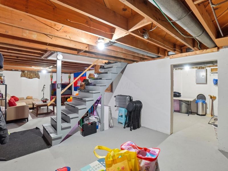 2757 Woodcroft Road , Columbus, OH 43204 Photo 32