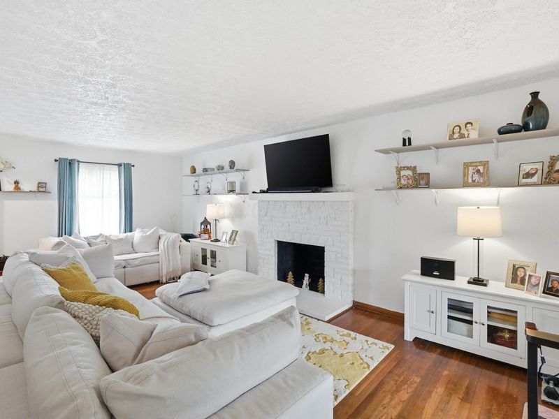 2757 Woodcroft Road , Columbus, OH 43204 Photo 8