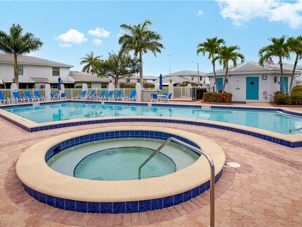 116 Clyburn ST, Unit C6, MARCO ISLAND, FL 34145