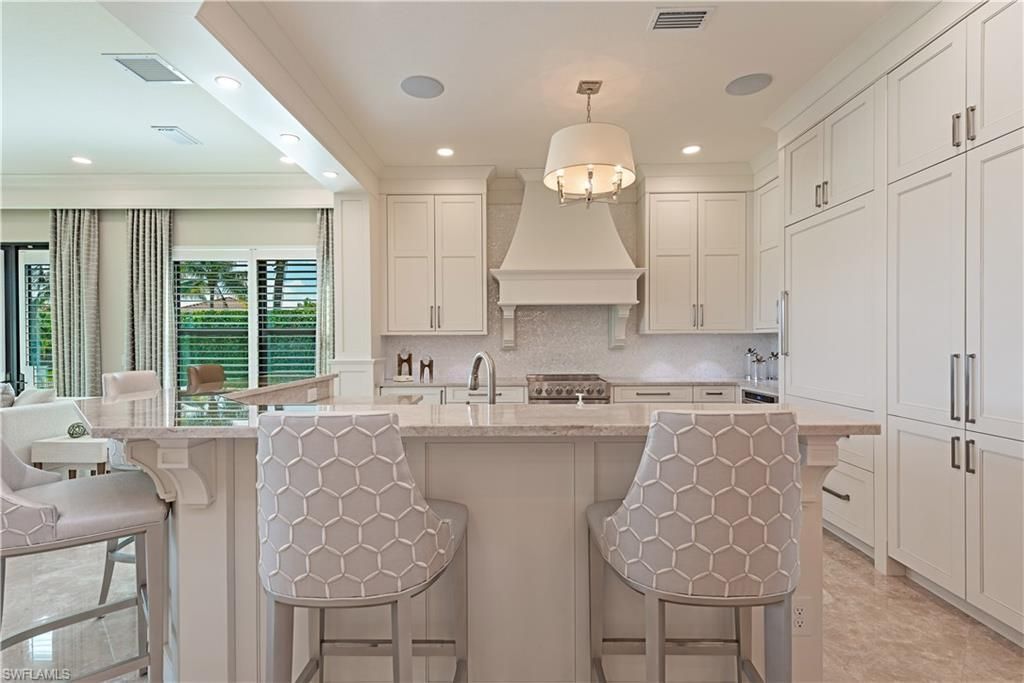 3168 Pacific Dr, Naples, FL 34119 Photo