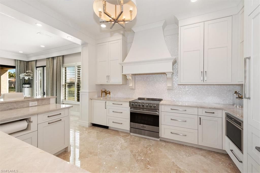 3168 Pacific Dr, Naples, FL 34119 Photo
