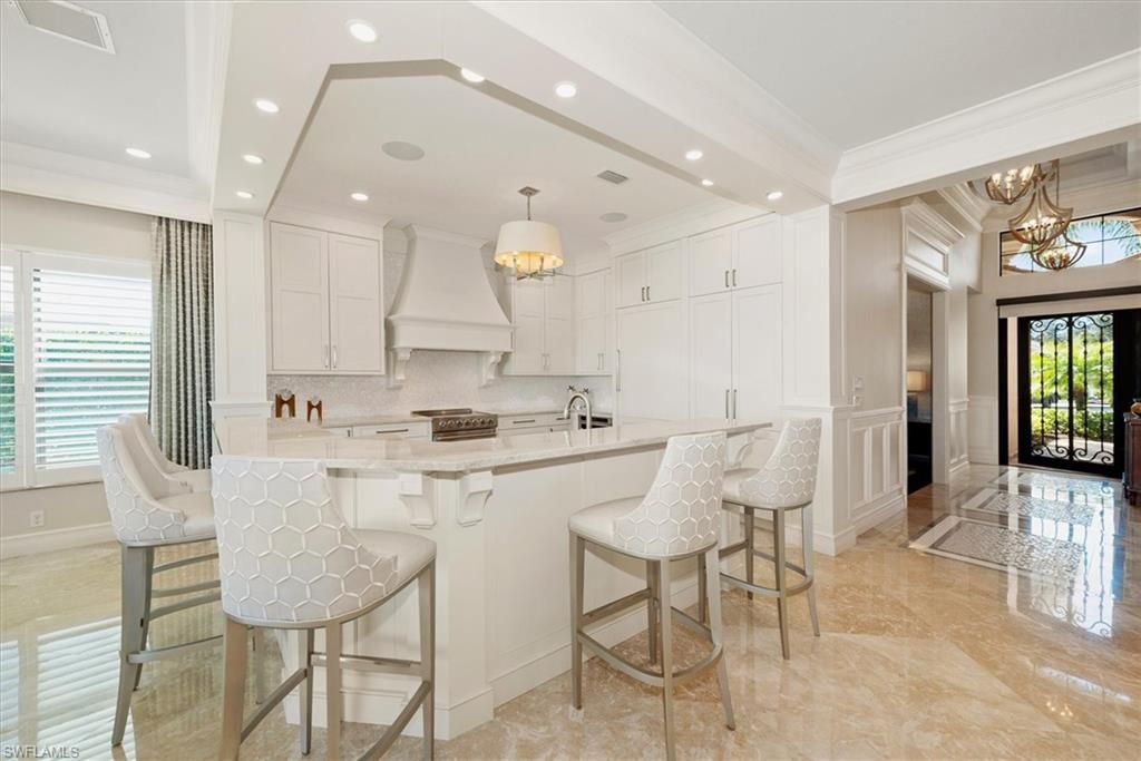 3168 Pacific Dr, Naples, FL 34119 Photo