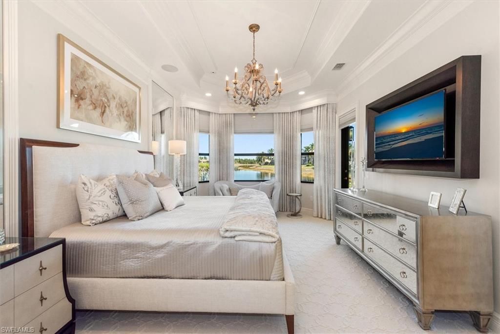 3168 Pacific Dr, Naples, FL 34119 Photo