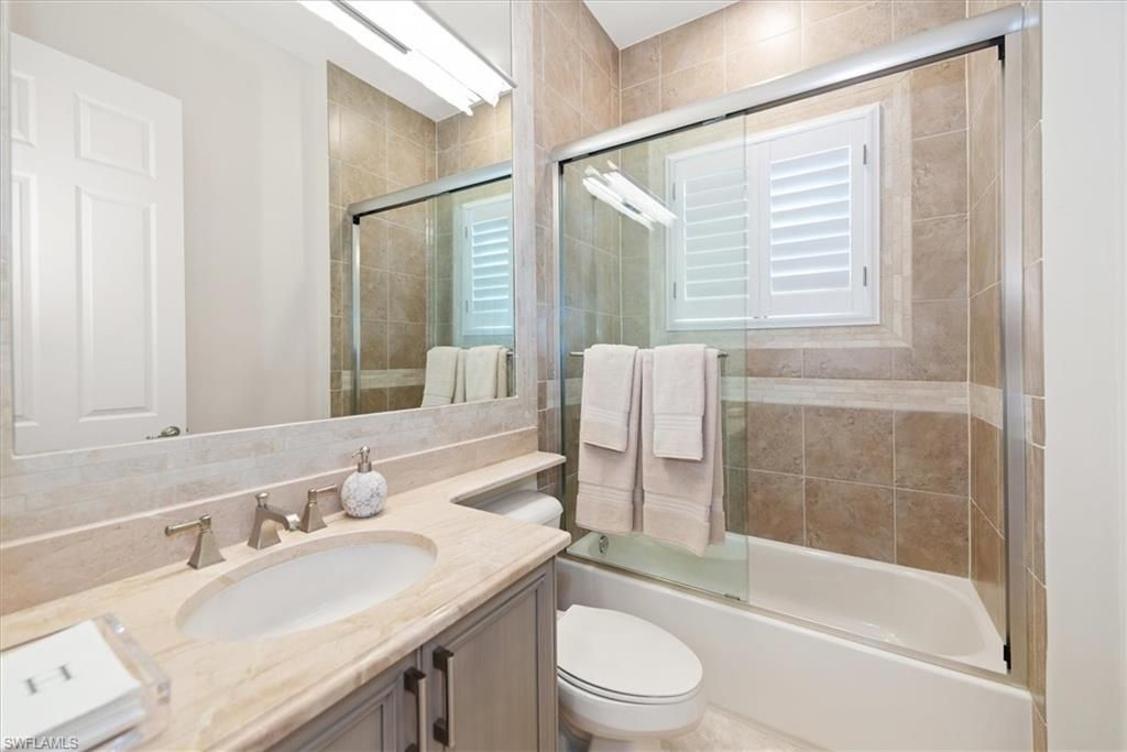 3168 Pacific Dr, Naples, FL 34119 Photo