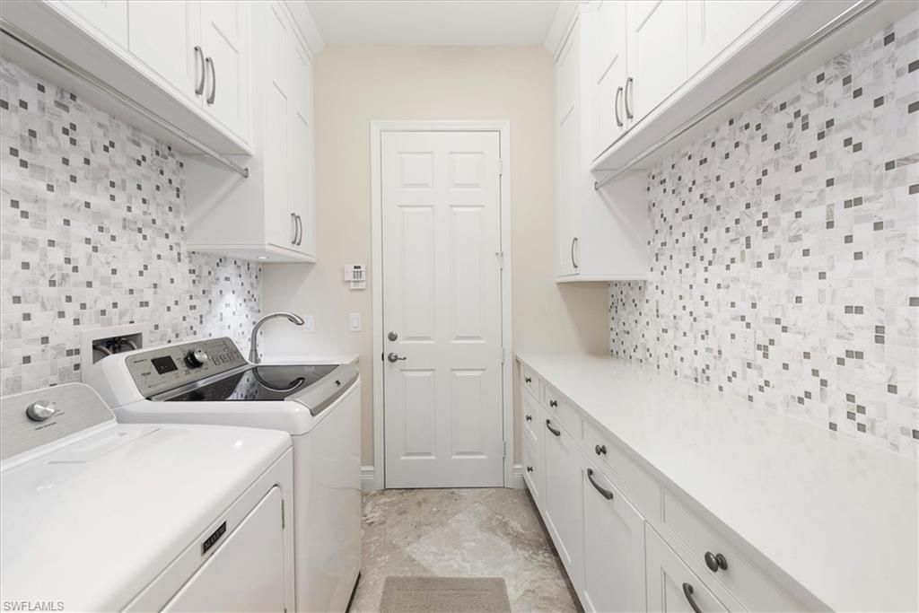 3168 Pacific Dr, Naples, FL 34119 Photo