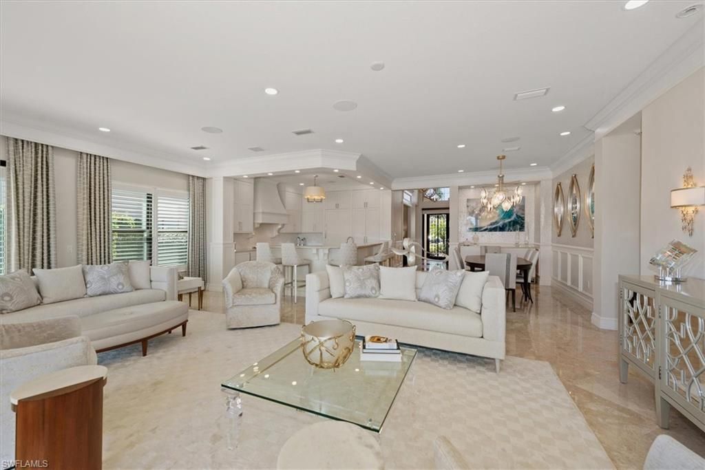 3168 Pacific Dr, Naples, FL 34119 Photo