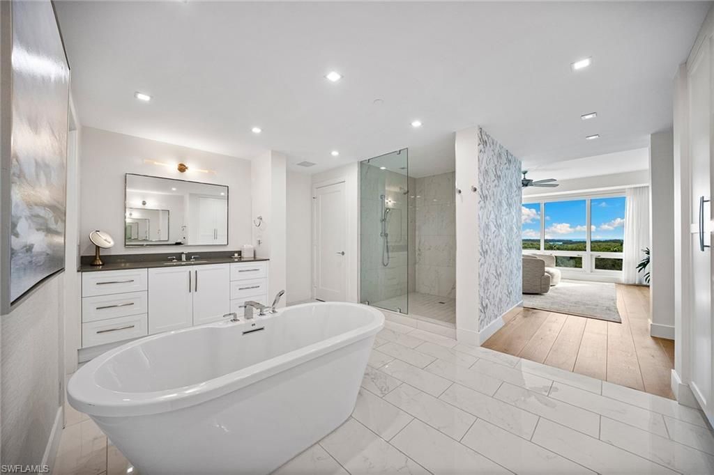13915 Old Coast Rd, Unit 506, Naples, FL 34110 Photo