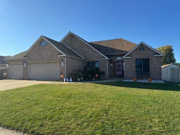 6331 Savannah Avenue , Portage, IN 46368