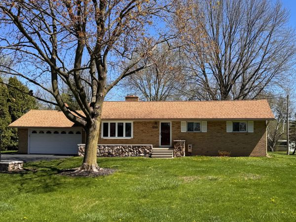 219 Ottawa Drive, Troy, MI 48085