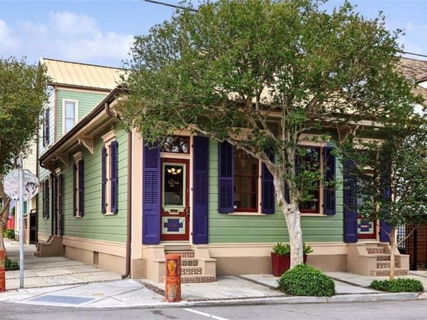 2001 DAUPHINE Street, New Orleans, LA 70116