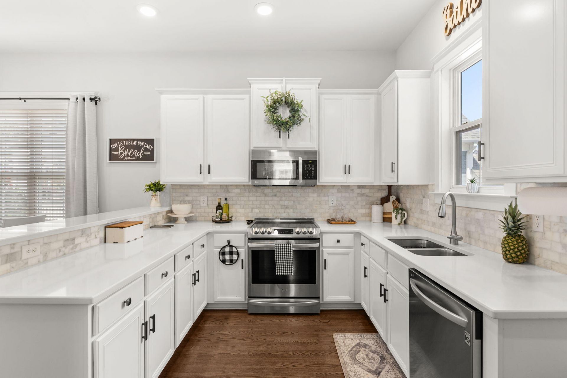 213 Hydrangea Street Photo 13