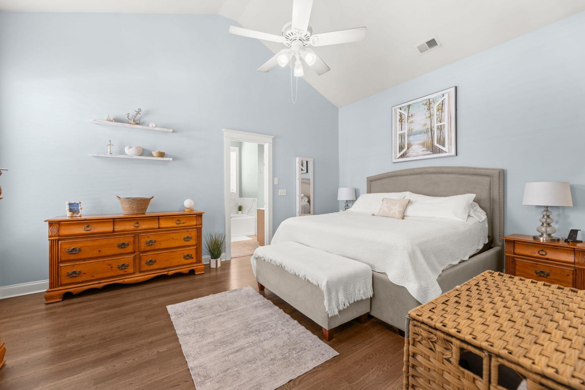 213 Hydrangea Street Photo 18