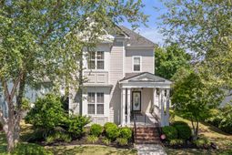 213 Hydrangea Street photo 4