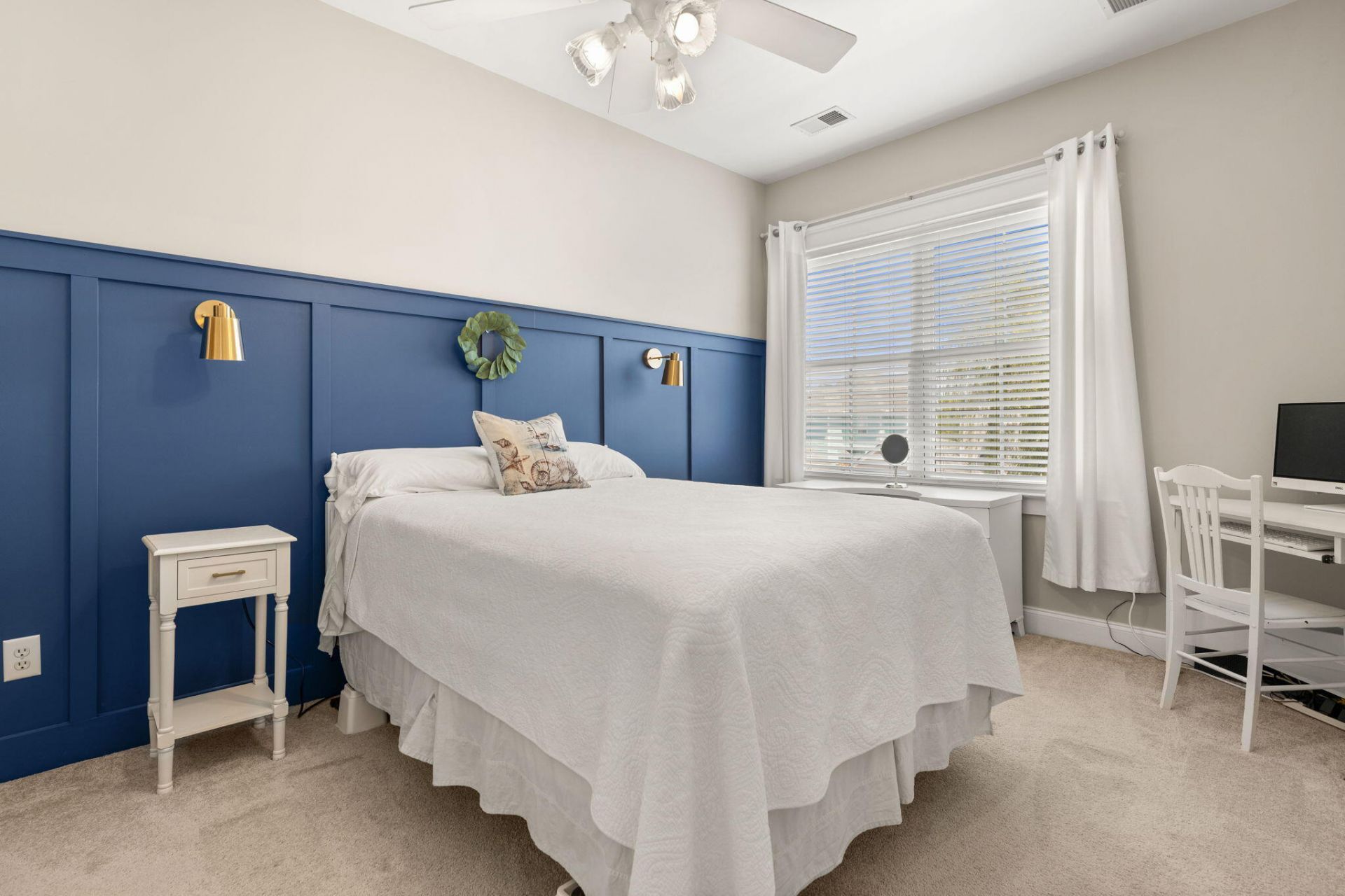 213 Hydrangea Street Photo 23