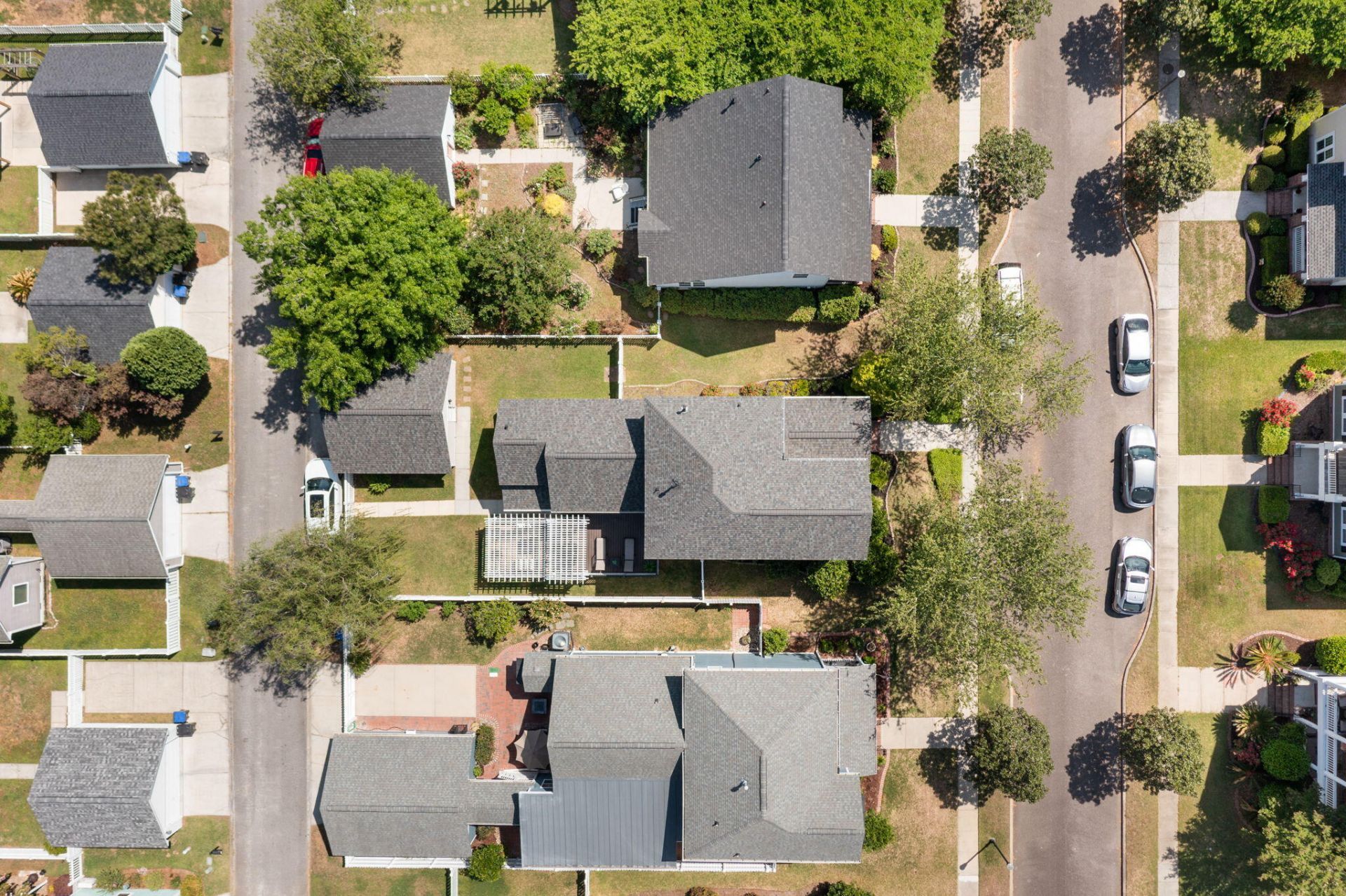 213 Hydrangea Street Photo 32