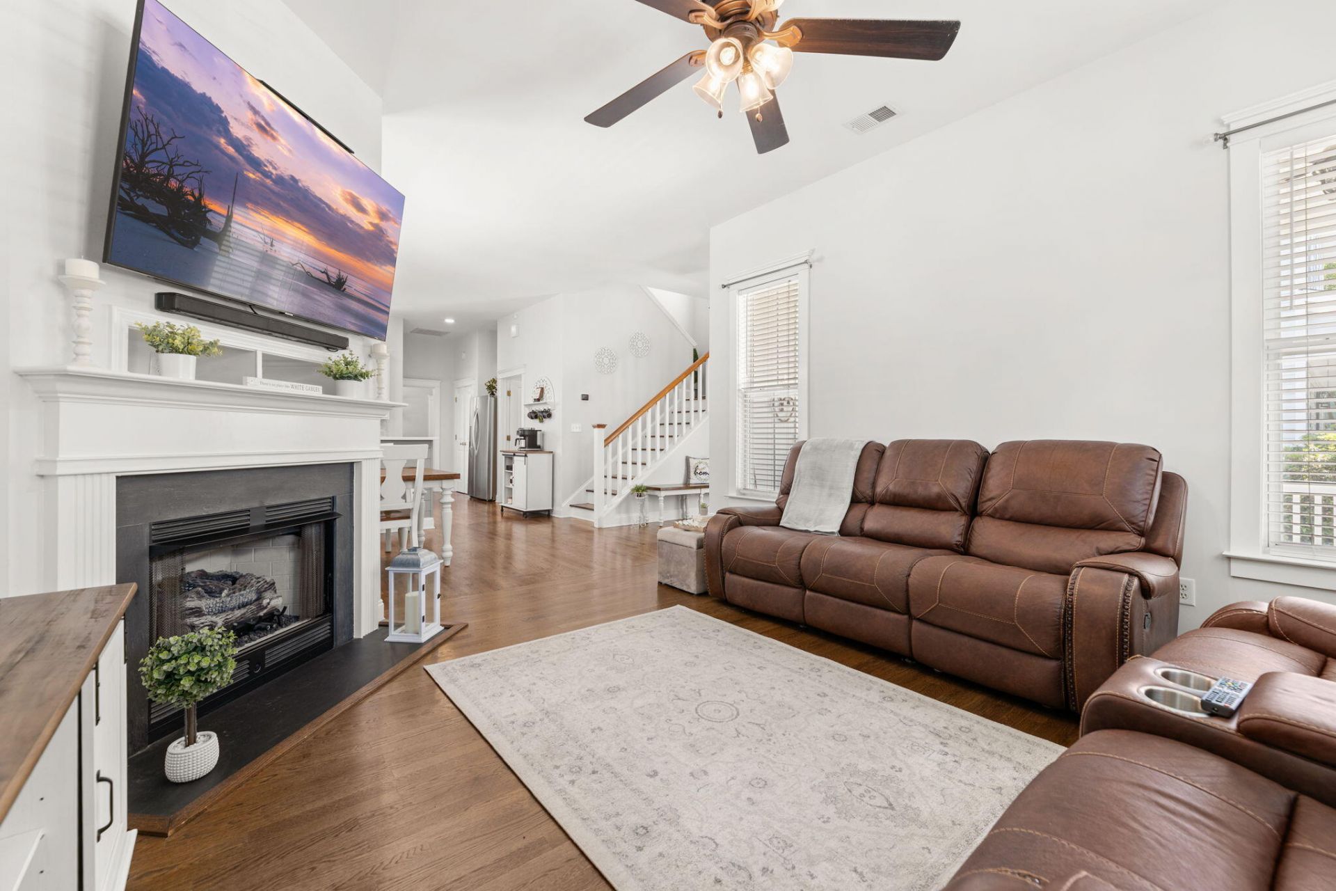 213 Hydrangea Street Photo 9