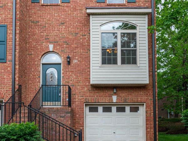 100 Carriage Ct, Brentwood, TN 37027