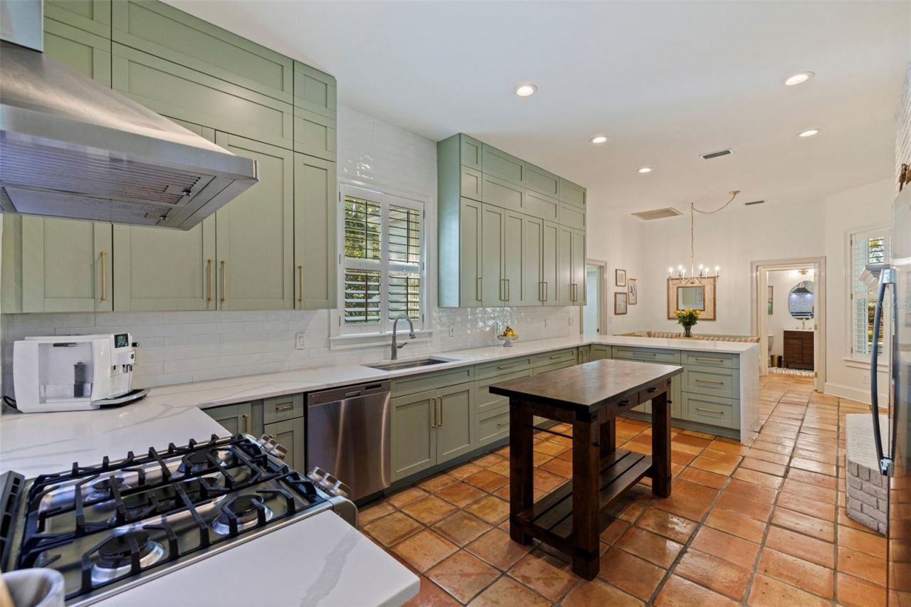 6509 Stonington Drive S, Tampa, FL 33647 Photo