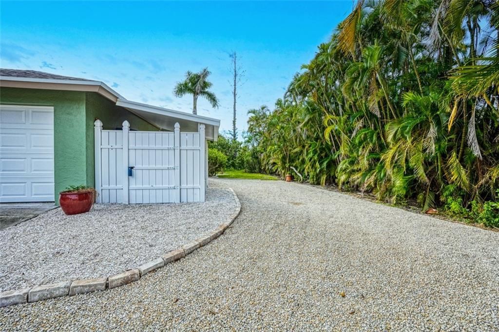 1380 Albatross Rd , Sanibel, FL 33957 Photo