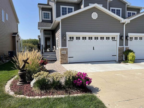 349 B Lakeshore Dr., McCook Lake, SD 57049