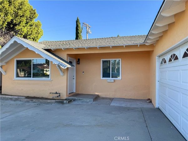 22908 Lull, Canoga Park, CA 91304